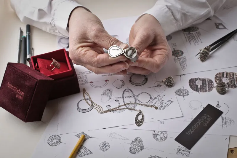 Bijoux hérités, âme retrouvée : l'art de les réinventer pour aujourd'hui